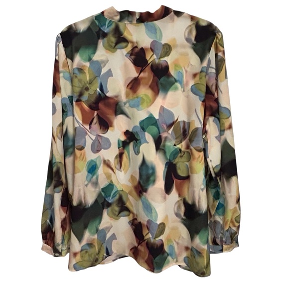 NWT Eloquii Multi Floral Watercolor Print Bow Tie Blouse Size 18 - Picture 2 of 13